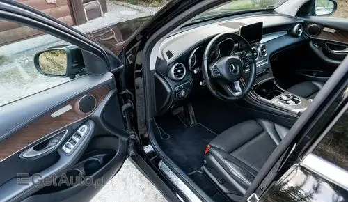 MERCEDES-BENZ GLC 