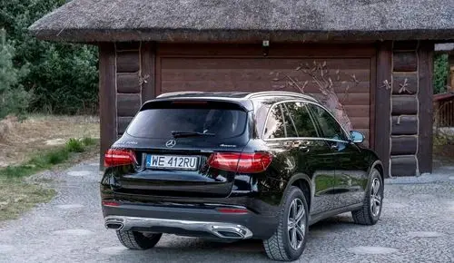 MERCEDES-BENZ GLC 
