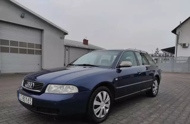 AUDI A4 