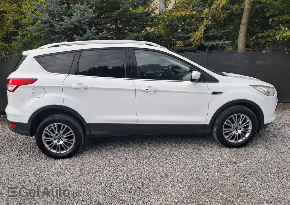 FORD Kuga 2.0 TDCi 2x4 Titanium