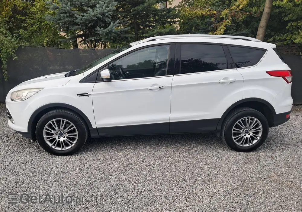 FORD Kuga 2.0 TDCi 2x4 Titanium