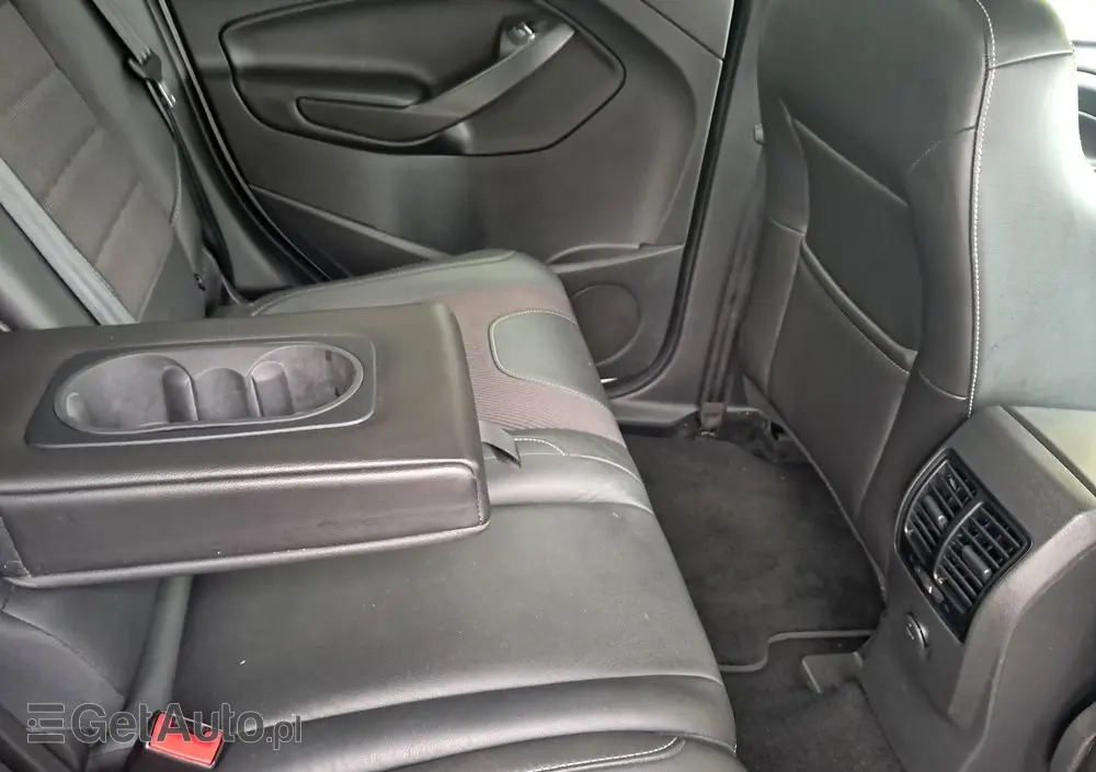 FORD Kuga 2.0 TDCi 2x4 Titanium