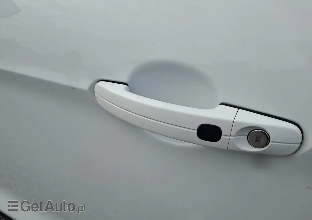 FORD Kuga 2.0 TDCi 2x4 Titanium