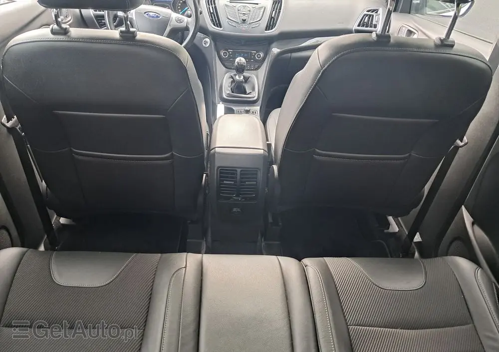 FORD Kuga 2.0 TDCi 2x4 Titanium