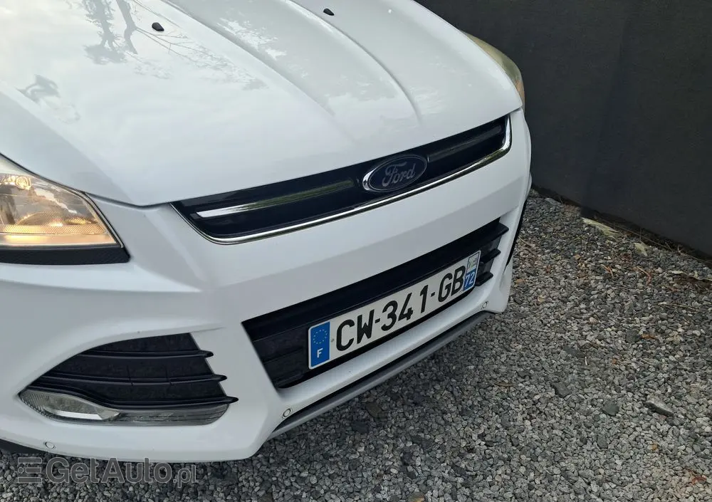 FORD Kuga 2.0 TDCi 2x4 Titanium