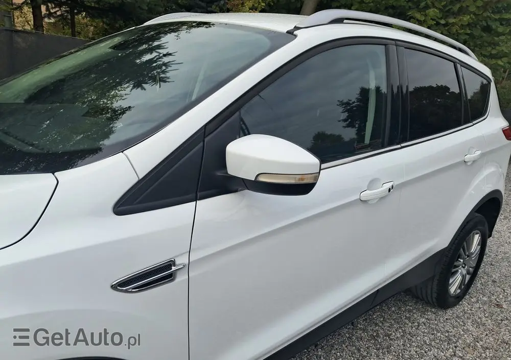 FORD Kuga 2.0 TDCi 2x4 Titanium