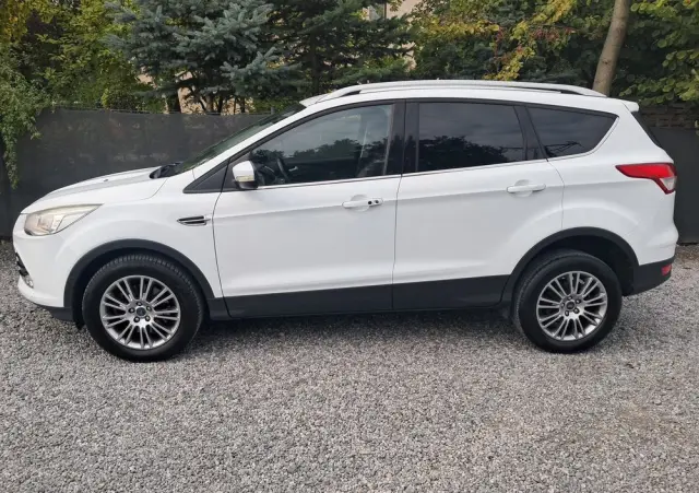FORD Kuga 2.0 TDCi 2x4 Titanium