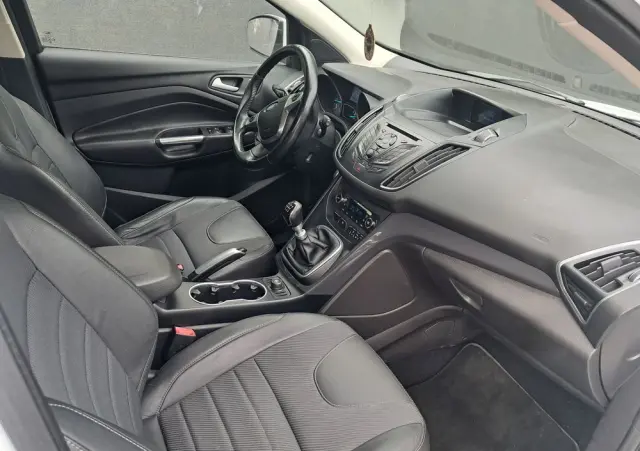 FORD Kuga 2.0 TDCi 2x4 Titanium