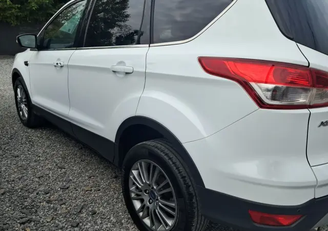 FORD Kuga 2.0 TDCi 2x4 Titanium