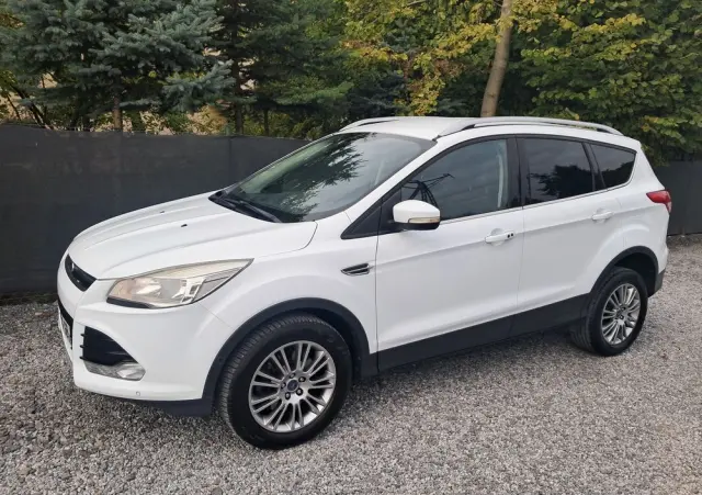 FORD Kuga 2.0 TDCi 2x4 Titanium