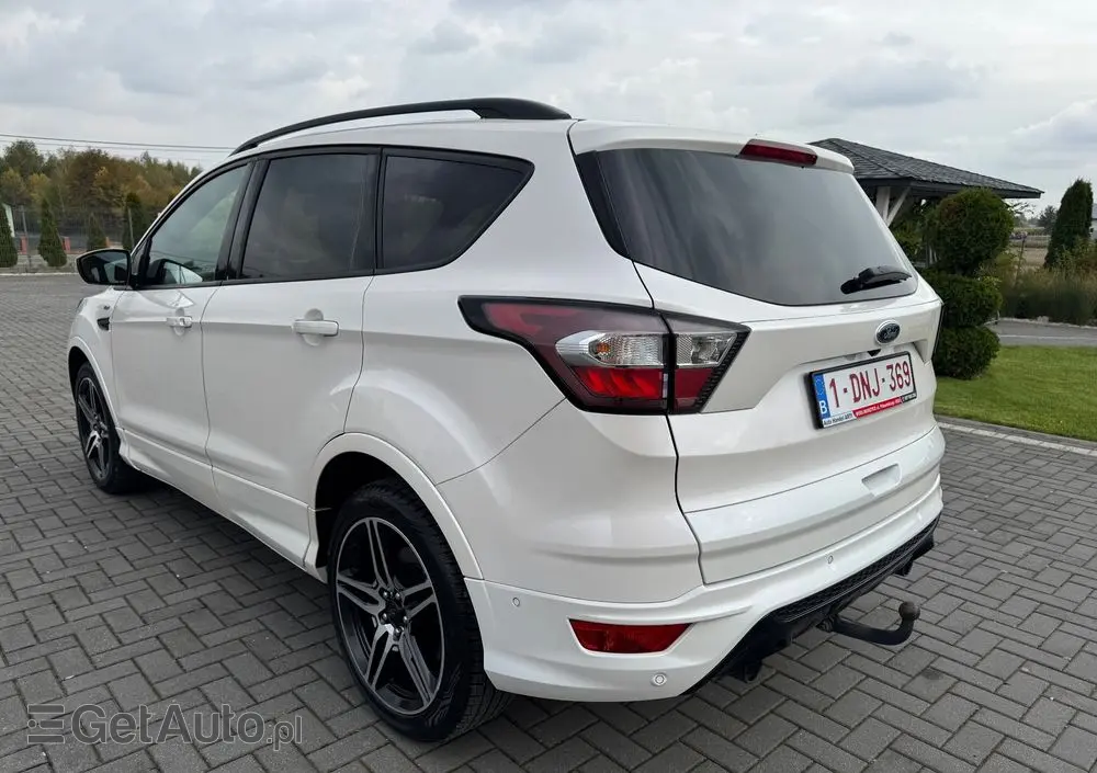 FORD Kuga 2.0 TDCi 2x4 ST-Line