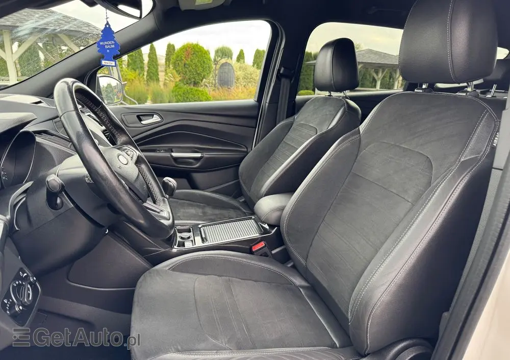 FORD Kuga 2.0 TDCi 2x4 ST-Line