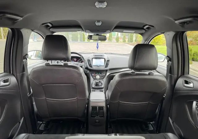 FORD Kuga 2.0 TDCi 2x4 ST-Line