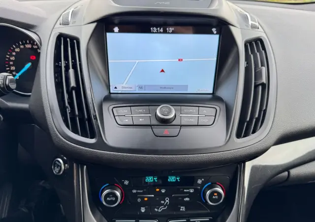 FORD Kuga 2.0 TDCi 2x4 ST-Line