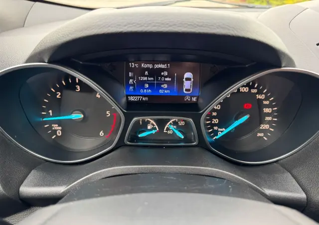 FORD Kuga 2.0 TDCi 2x4 ST-Line