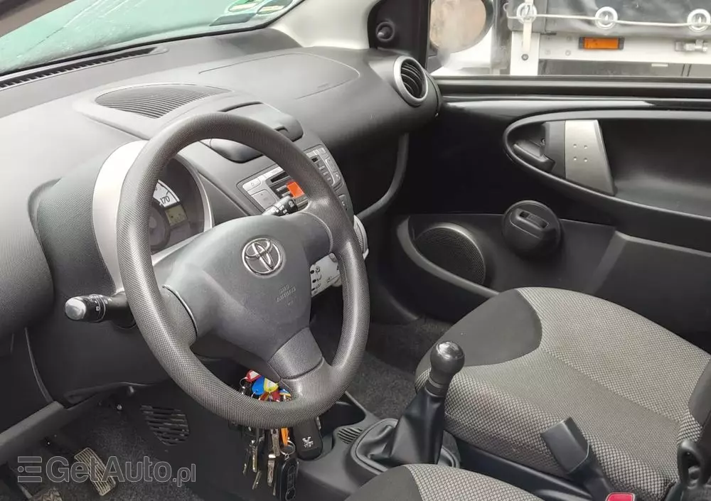 TOYOTA Aygo 