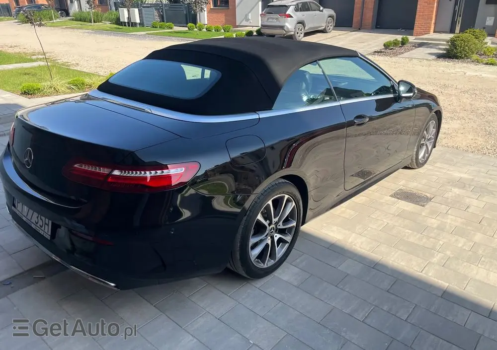 MERCEDES-BENZ Klasa E 200 4Matic 9G-TRONIC AMG Line