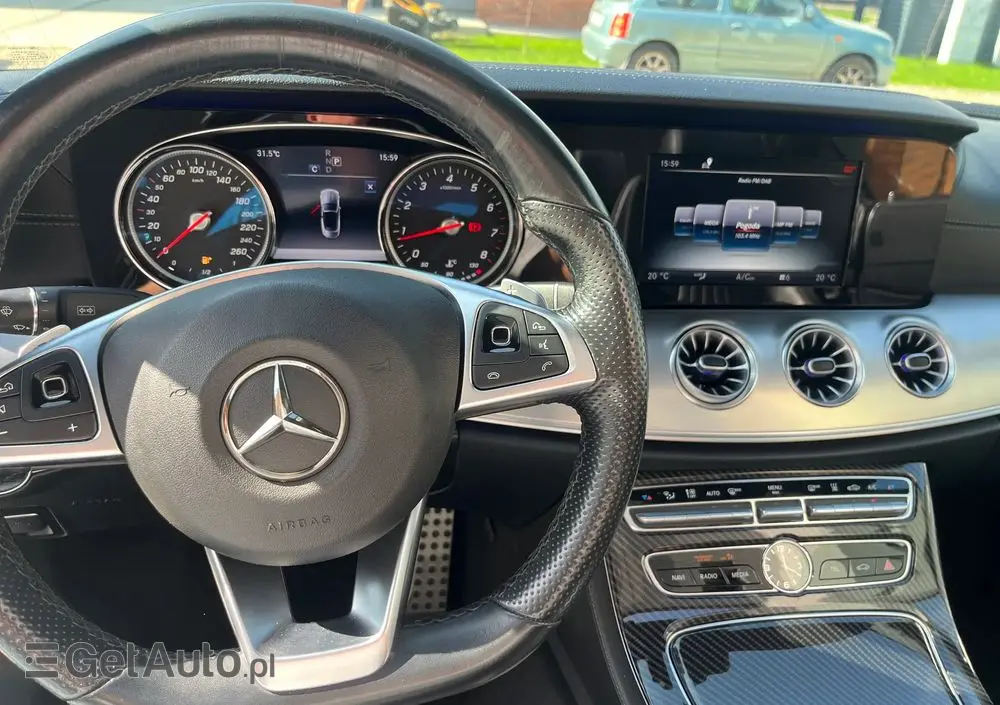 MERCEDES-BENZ Klasa E 200 4Matic 9G-TRONIC AMG Line