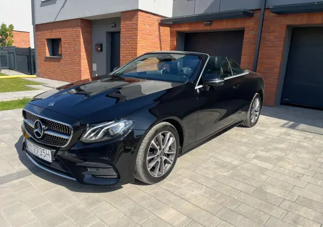 MERCEDES-BENZ Klasa E 200 4Matic 9G-TRONIC AMG Line