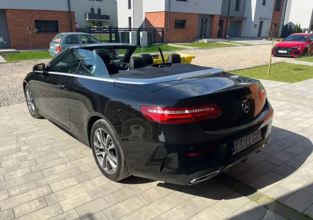 MERCEDES-BENZ Klasa E 200 4Matic 9G-TRONIC AMG Line