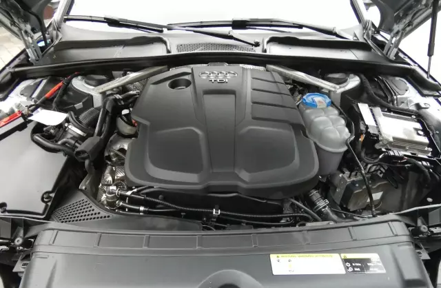 AUDI A4 2.0 TDI (150 KM)