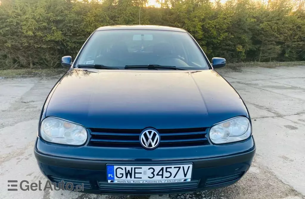 VOLKSWAGEN Golf 
