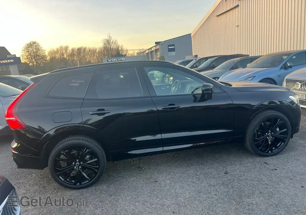 VOLVO XC 60 B5 B AWD Ultra Black Edition
