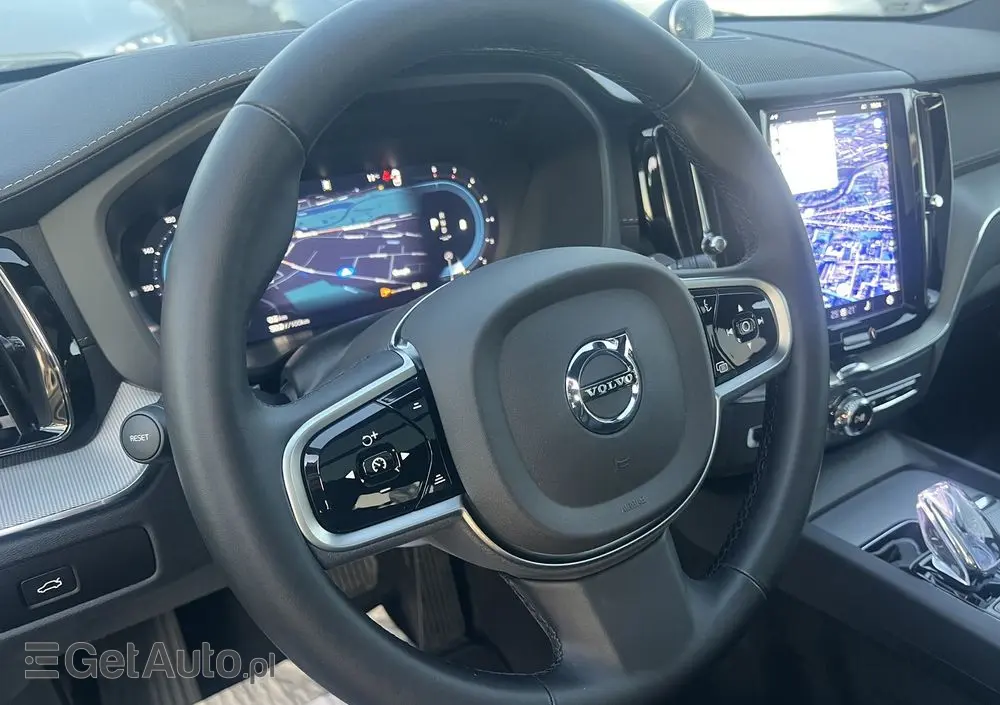 VOLVO XC 60 B5 B AWD Ultra Black Edition