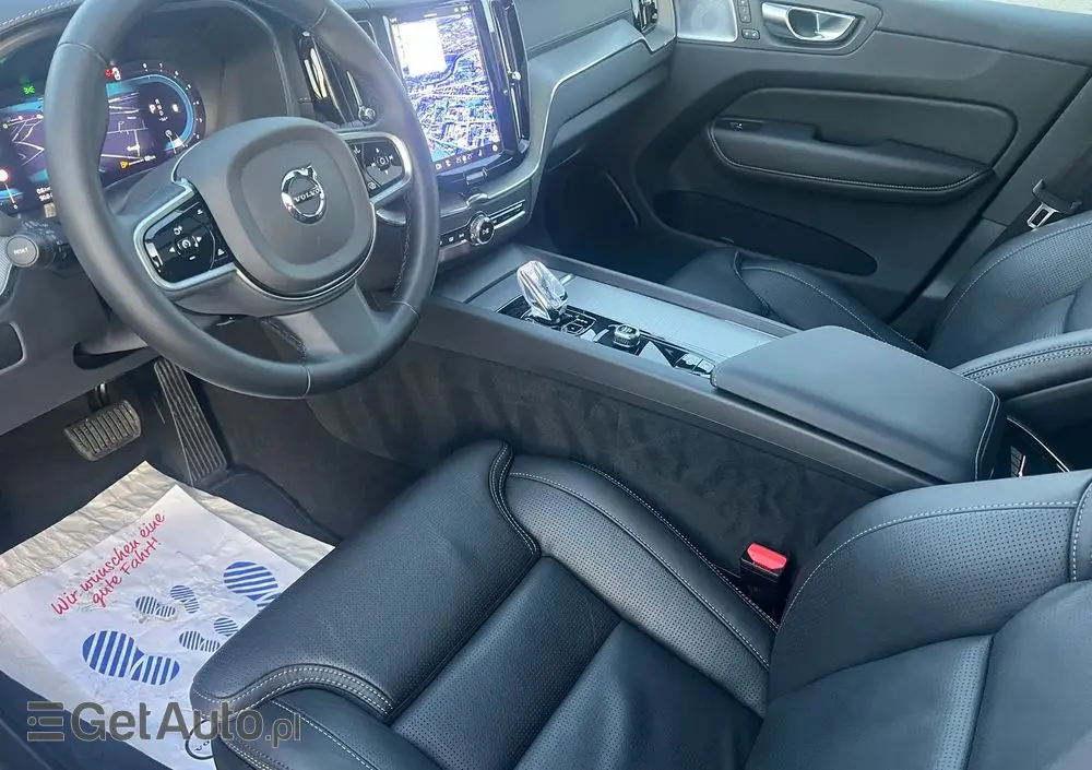 VOLVO XC 60 B5 B AWD Ultra Black Edition