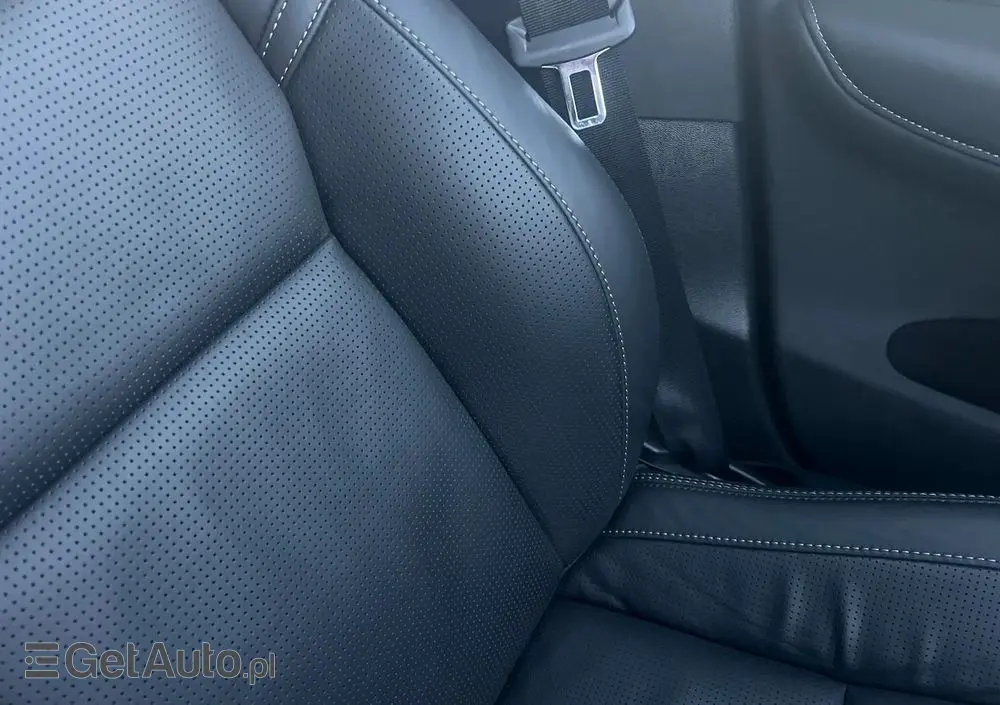 VOLVO XC 60 B5 B AWD Ultra Black Edition