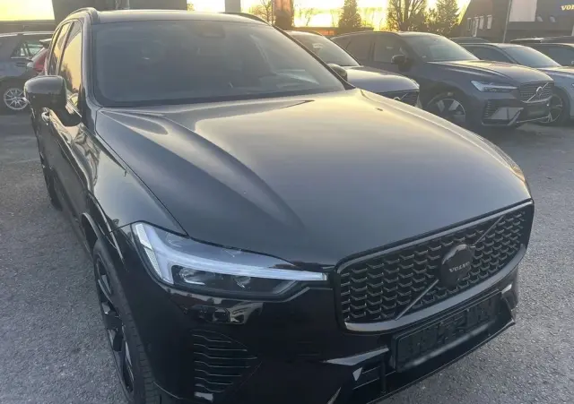 VOLVO XC 60 B5 B AWD Ultra Black Edition