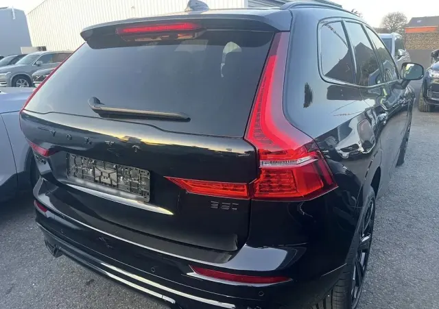 VOLVO XC 60 B5 B AWD Ultra Black Edition