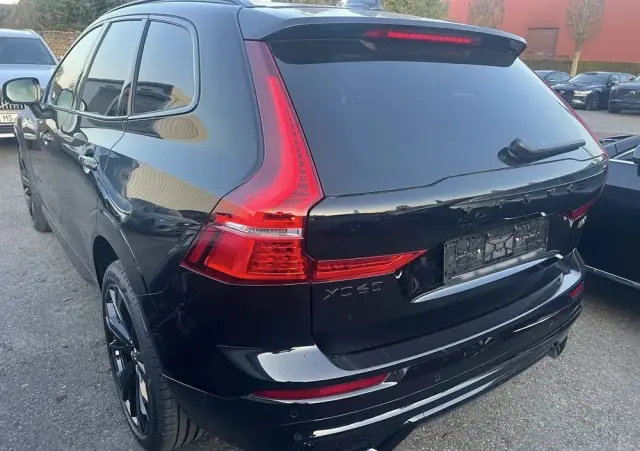 VOLVO XC 60 B5 B AWD Ultra Black Edition