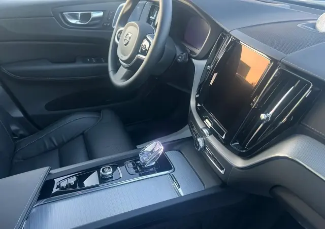 VOLVO XC 60 B5 B AWD Ultra Black Edition