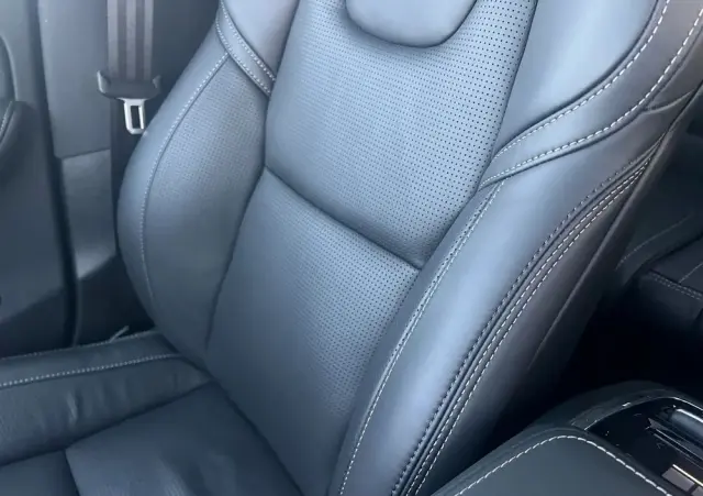 VOLVO XC 60 B5 B AWD Ultra Black Edition