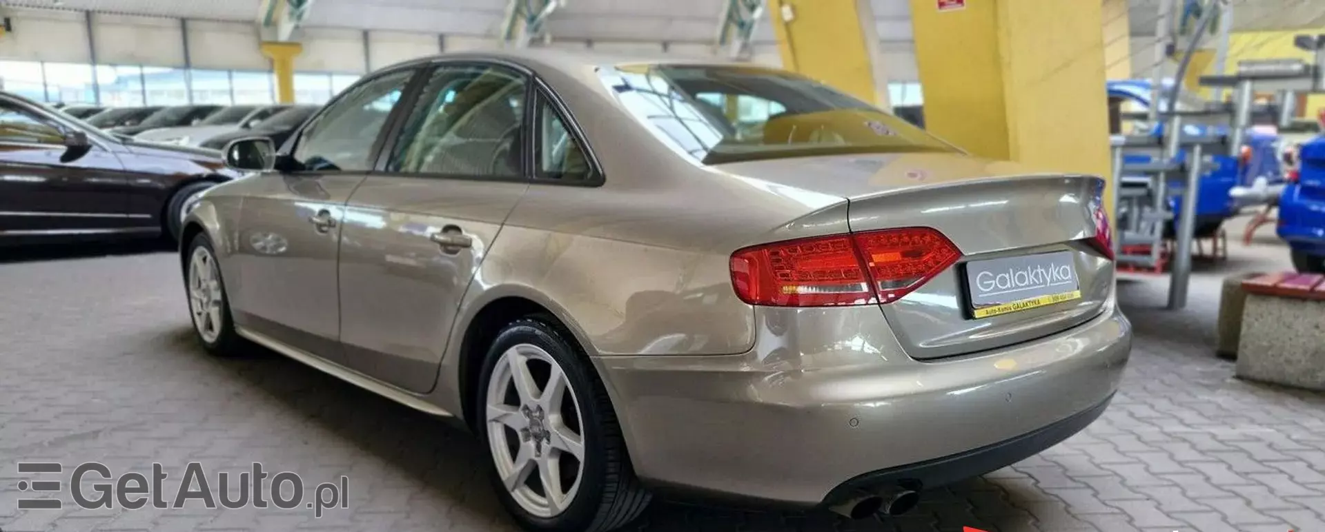 AUDI A4 