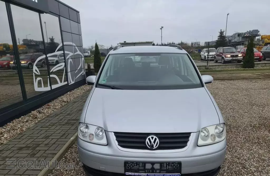 VOLKSWAGEN Touran 