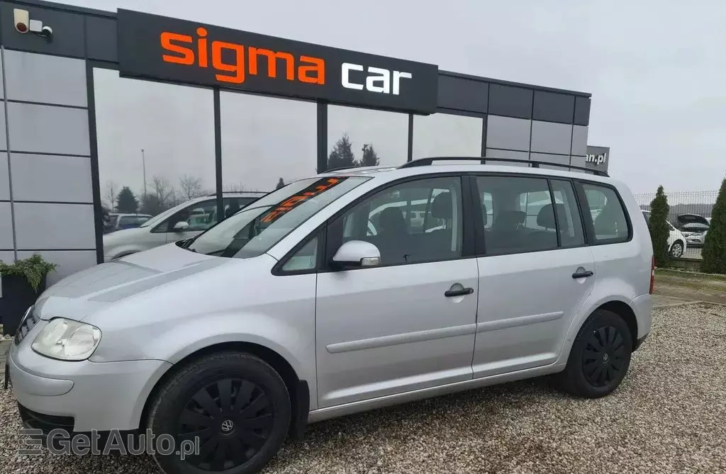 VOLKSWAGEN Touran 