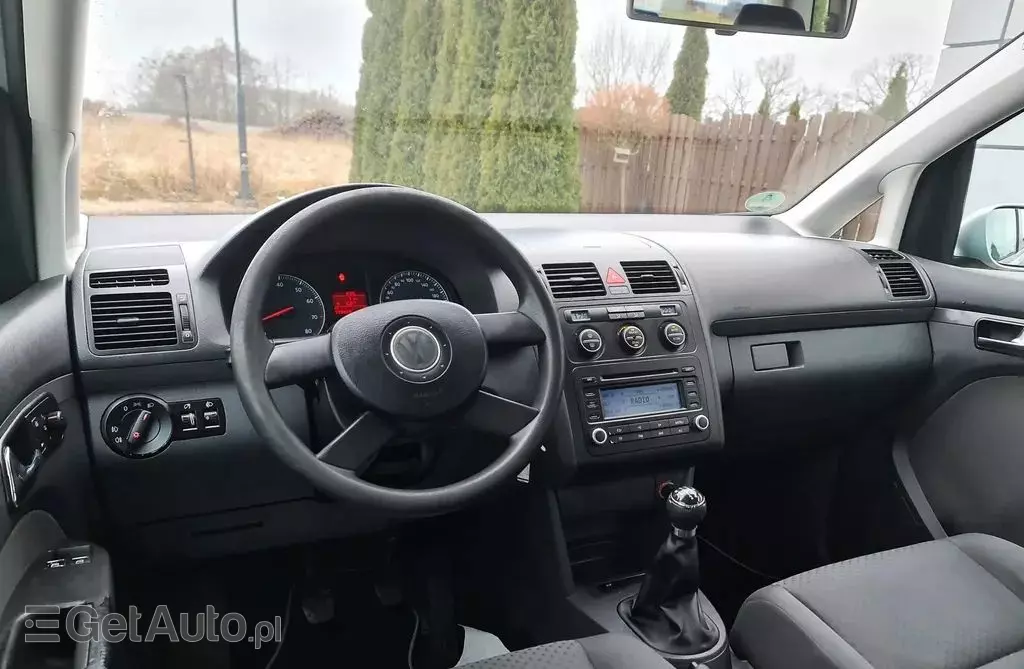 VOLKSWAGEN Touran 