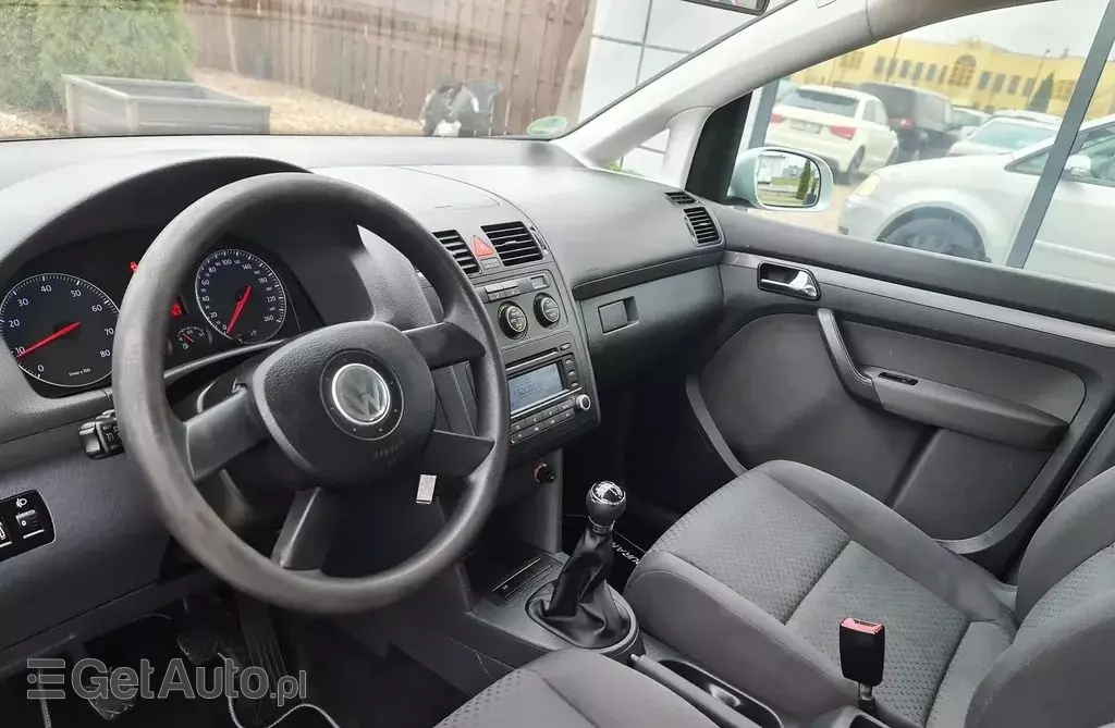 VOLKSWAGEN Touran 