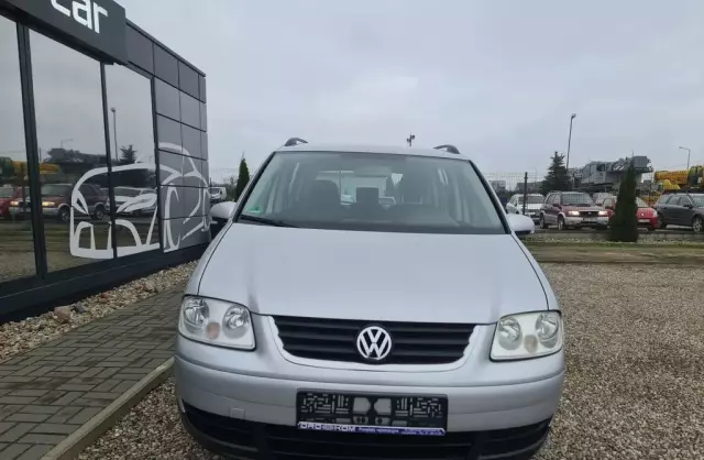 VOLKSWAGEN Touran 