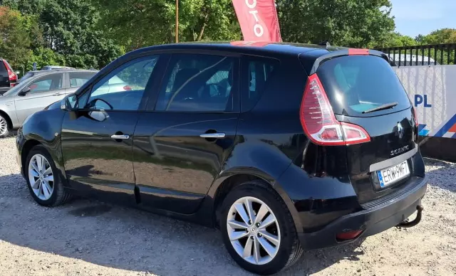 RENAULT Scenic 1.6 16V 110 TomTom Edition