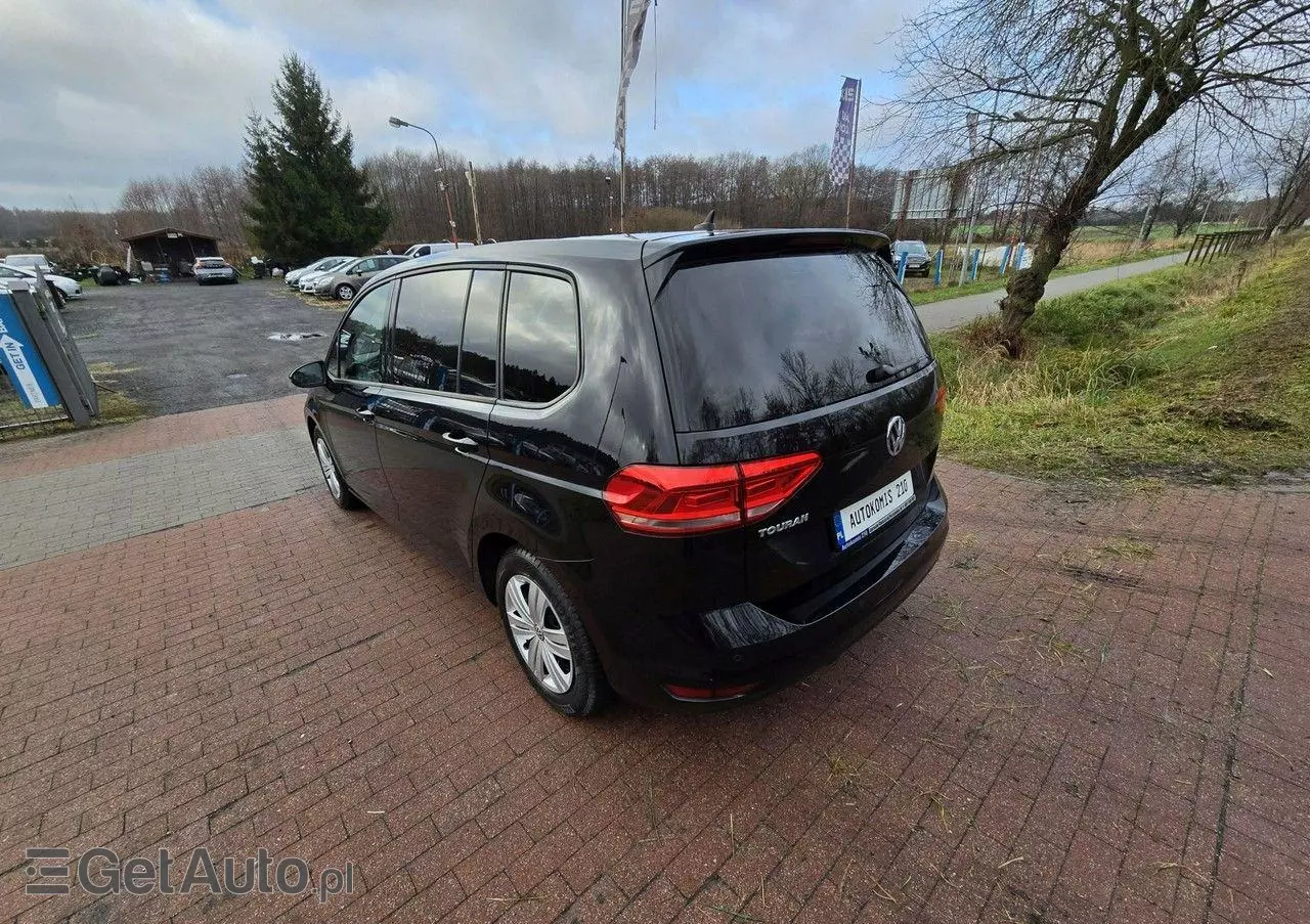 VOLKSWAGEN Touran 