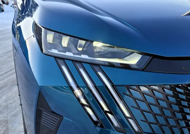 PEUGEOT 3008 1.2 PureTech mHEV GT E-DCS6