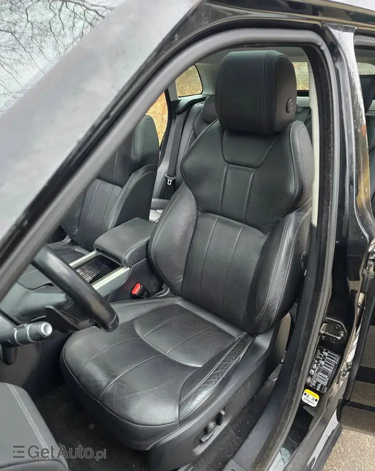 LAND ROVER Range Rover Evoque D150 R-Dynamic HSE