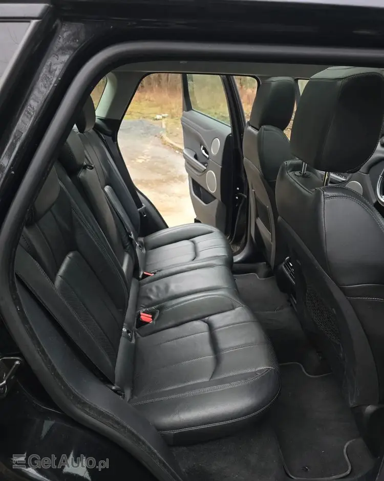 LAND ROVER Range Rover Evoque D150 R-Dynamic HSE