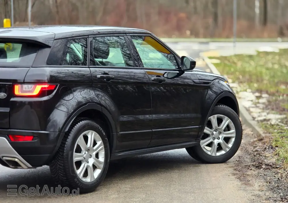 LAND ROVER Range Rover Evoque D150 R-Dynamic HSE