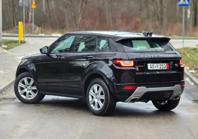 LAND ROVER Range Rover Evoque D150 R-Dynamic HSE