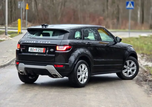 LAND ROVER Range Rover Evoque D150 R-Dynamic HSE
