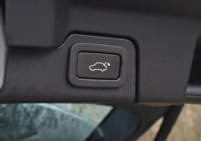 LAND ROVER Range Rover Evoque D150 R-Dynamic HSE